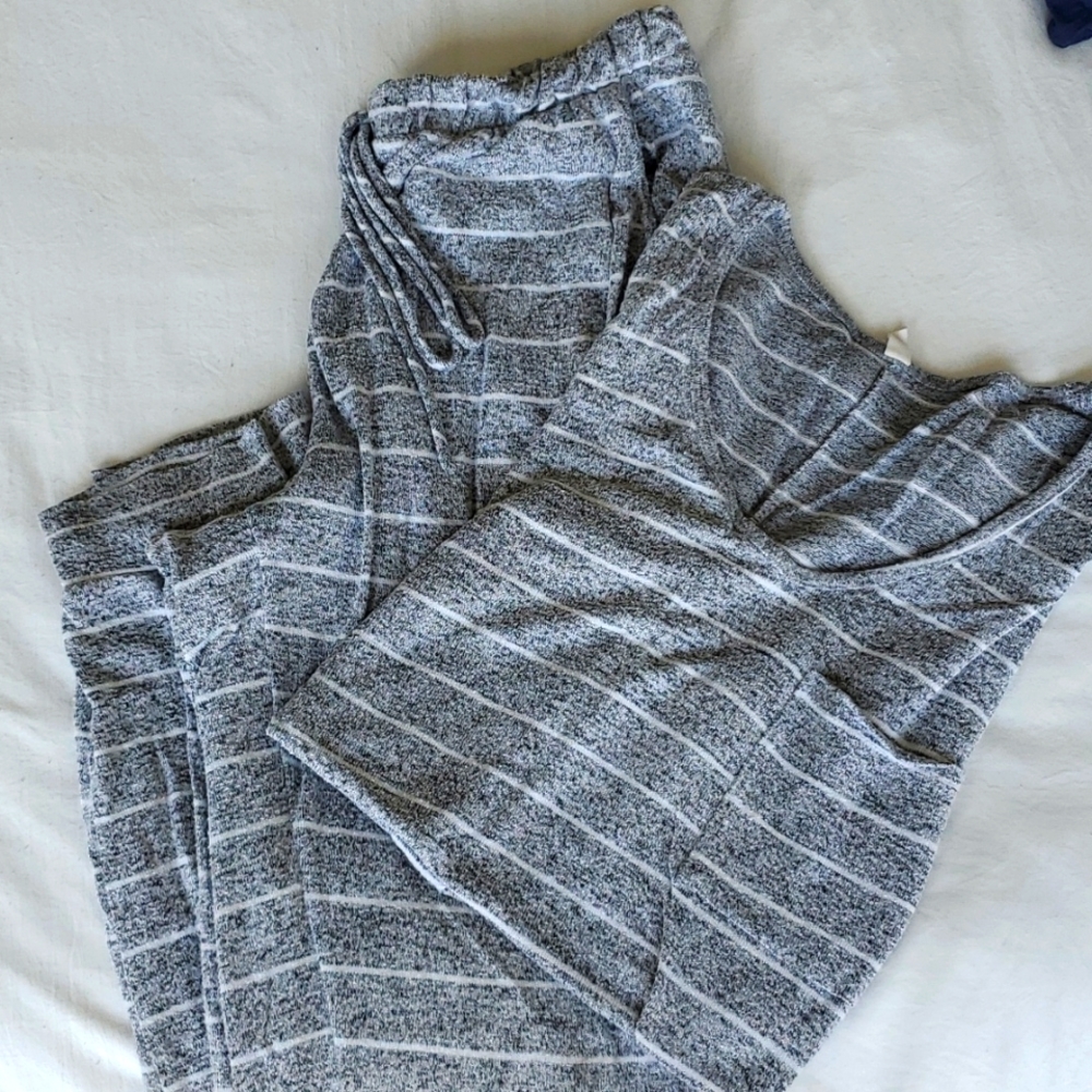 Maternity lounge set